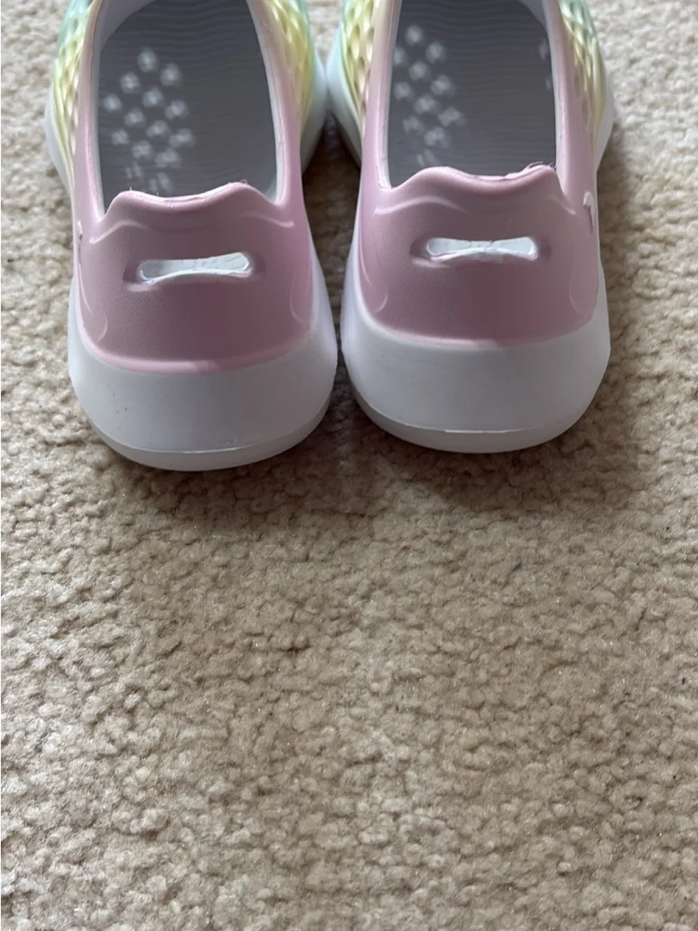 Kids Pastel Gradient Slip-On Water Shoes Size 13
